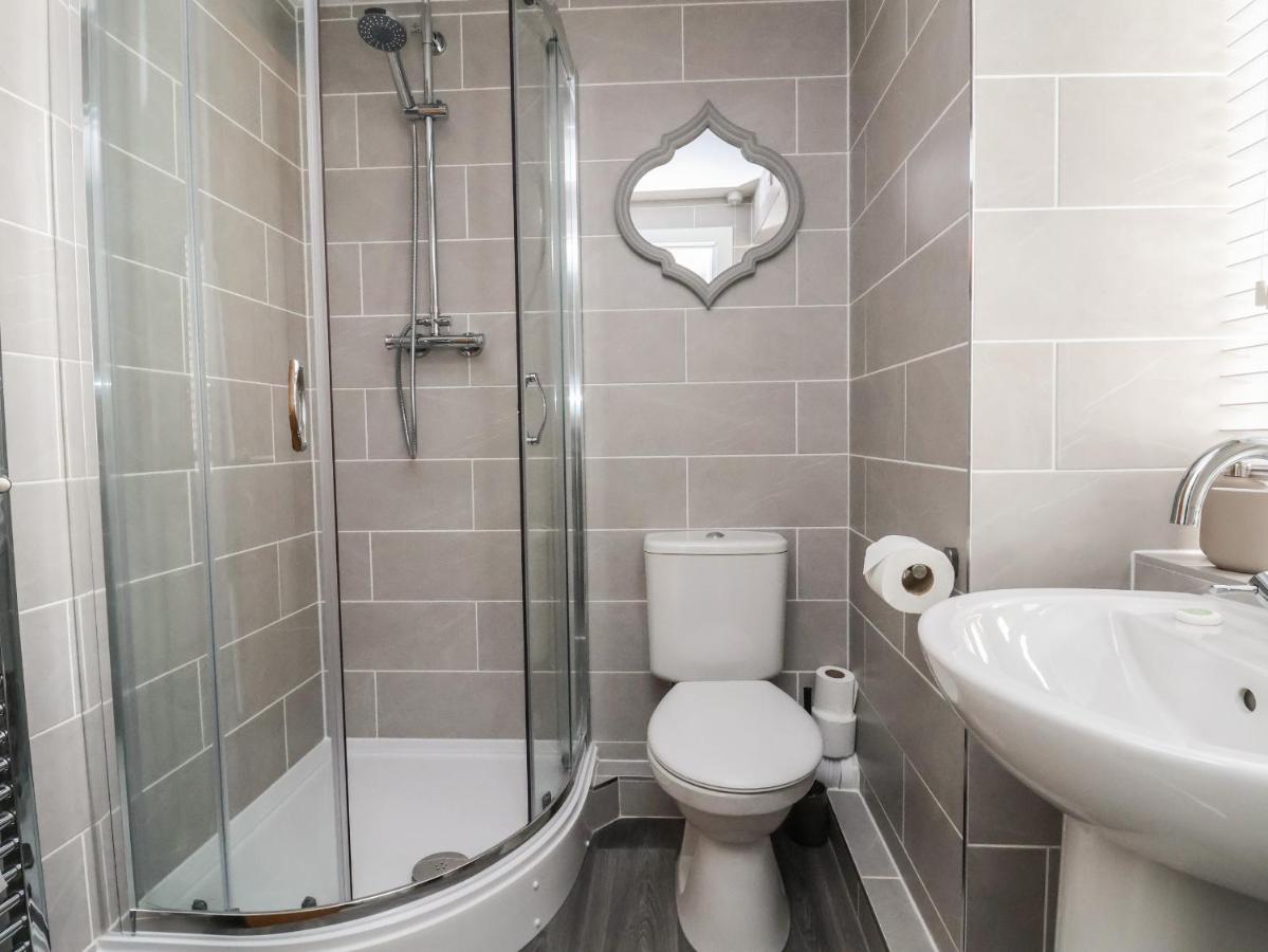 Apartment 1 康威 外观 照片